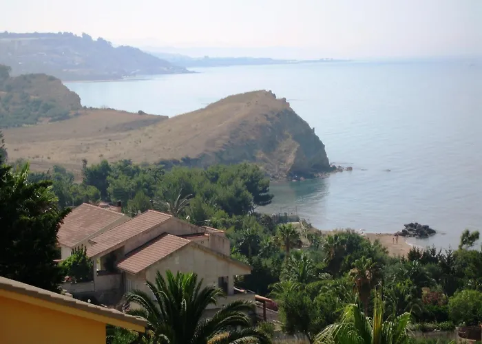 Timpi Russi Coastal Home *